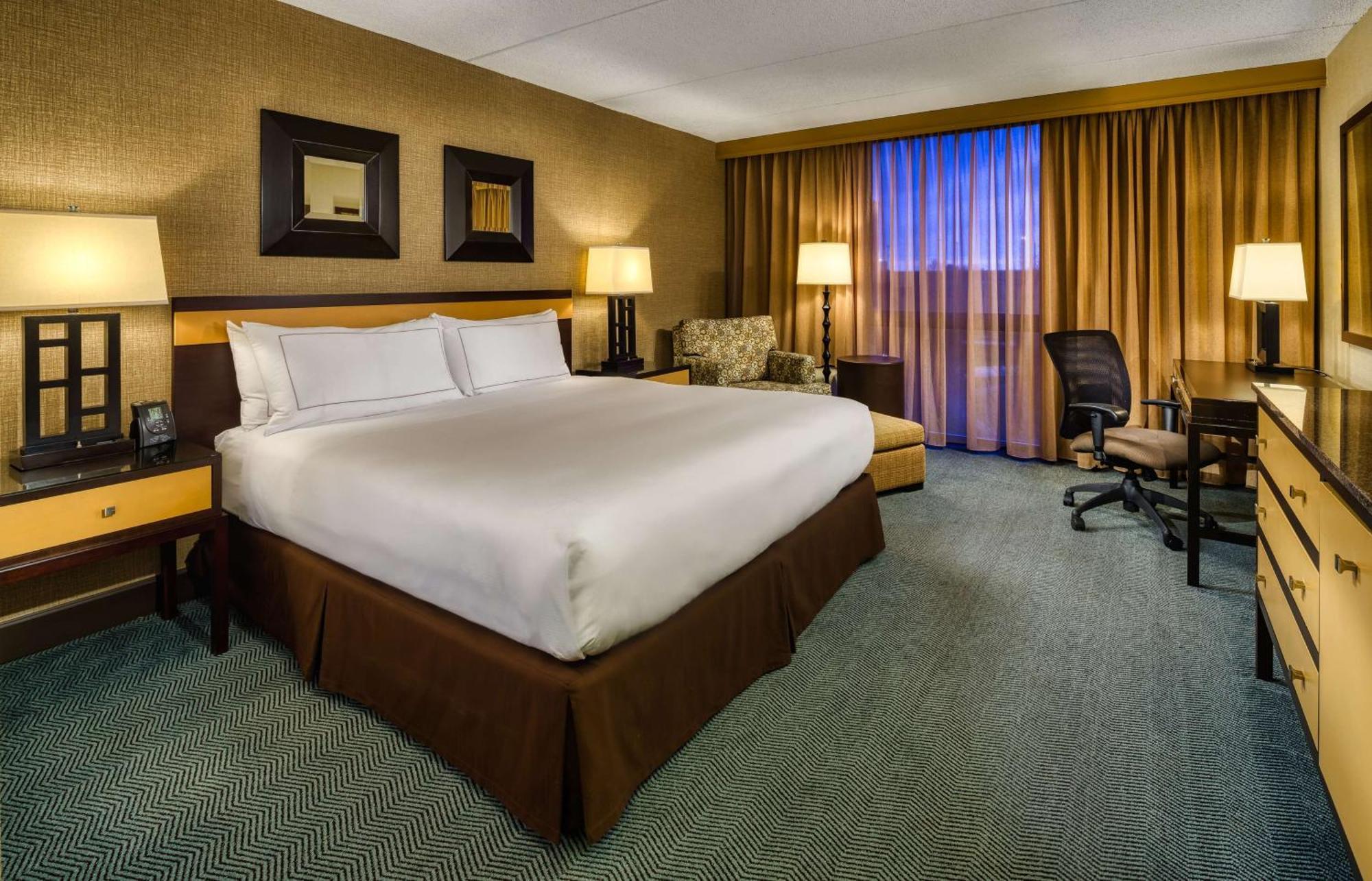 Doubletree By Hilton Chicago - Arlington Heights Hotel Exterior photo